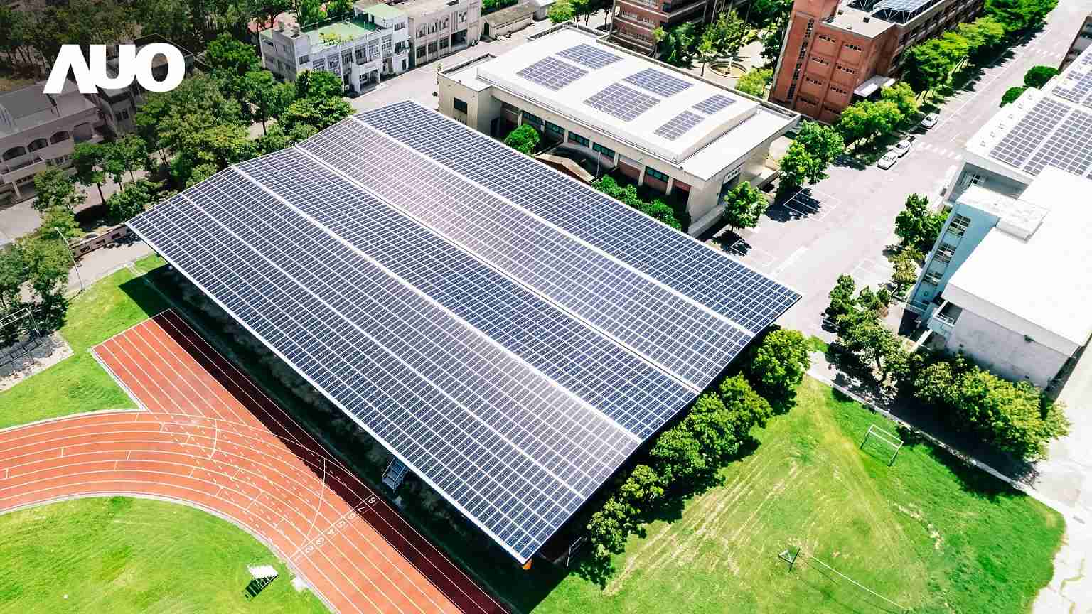 人生就是博SunSteel光电整合型浪板具备快速安装、、轻量化优势,,,可提升15%发电效能,,,通过国际IEC与台湾VPC认证安全、、、防漏、、耐候标准